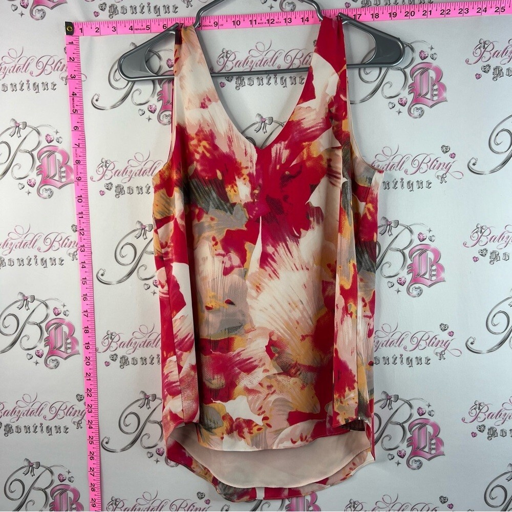 RW&CO. Tank top flowers Abstract Floral V-Neck Tank in Red, Cream and Gray